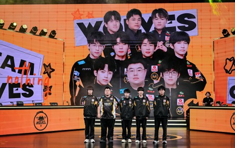 YIHAO-关于Doinb回归赛场，大胜首场状态亮眼，老鹰观众沸腾！的信息