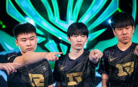 壹号娱乐-纳达尔关键节点战术调整，C9带队取胜！的简单介绍