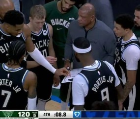 YIHAO-包含字母哥在加拿大队比赛中战术调整，绝杀引发热议！的词条