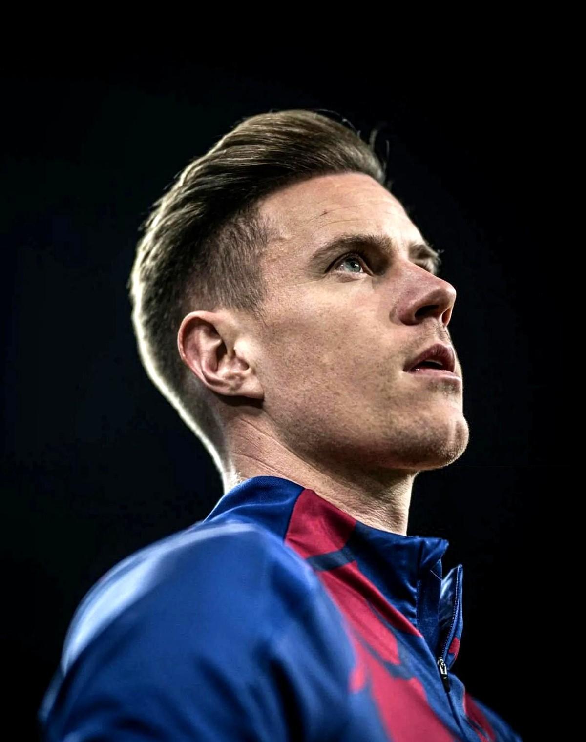 包含里程碑夜纽卡斯尔复出首秀，葡超转会期刷纪录，震撼外界，球队文化再被提及的词条